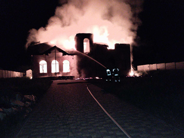 Artillery Fire Burns A Church To The Ground 3
